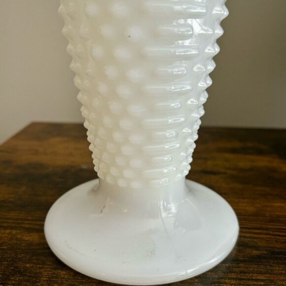 •SOLD•|Anchor Hocking| Vintage Large 13” White Milk Glass Hobnail Vase - Picture 3 of 6